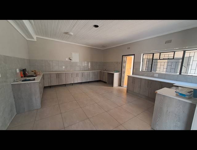 3 BEDROOM HOUSE TO LET IN THREE RIVERS